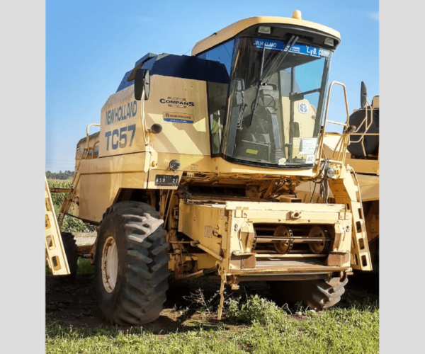 Cosechadora New Holland TC 57
