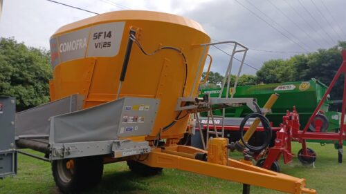 Mixer vertical Comofra  de 14m3
