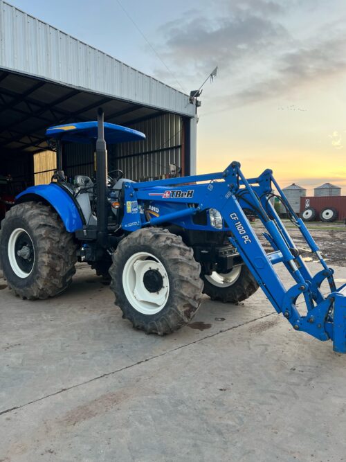 Tractor New Holland T6. Año 2021. Con pala