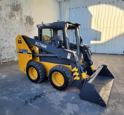 Minicargadora XCMG XC740K, 54hp. 740Kg.