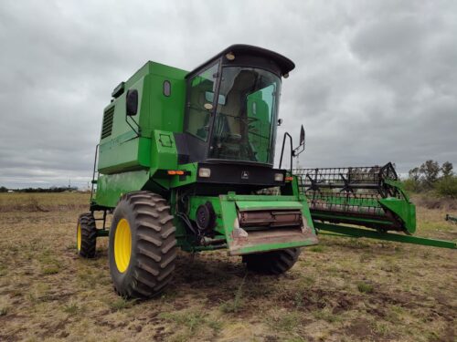 Cosechadora John Deere 1175. Año 1998. 23 pies