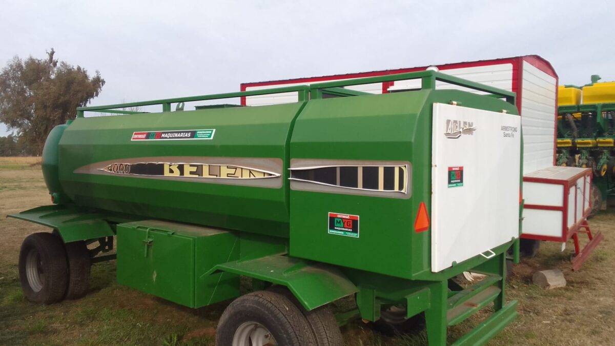 Acoplado tanque Belen 4.000 litros