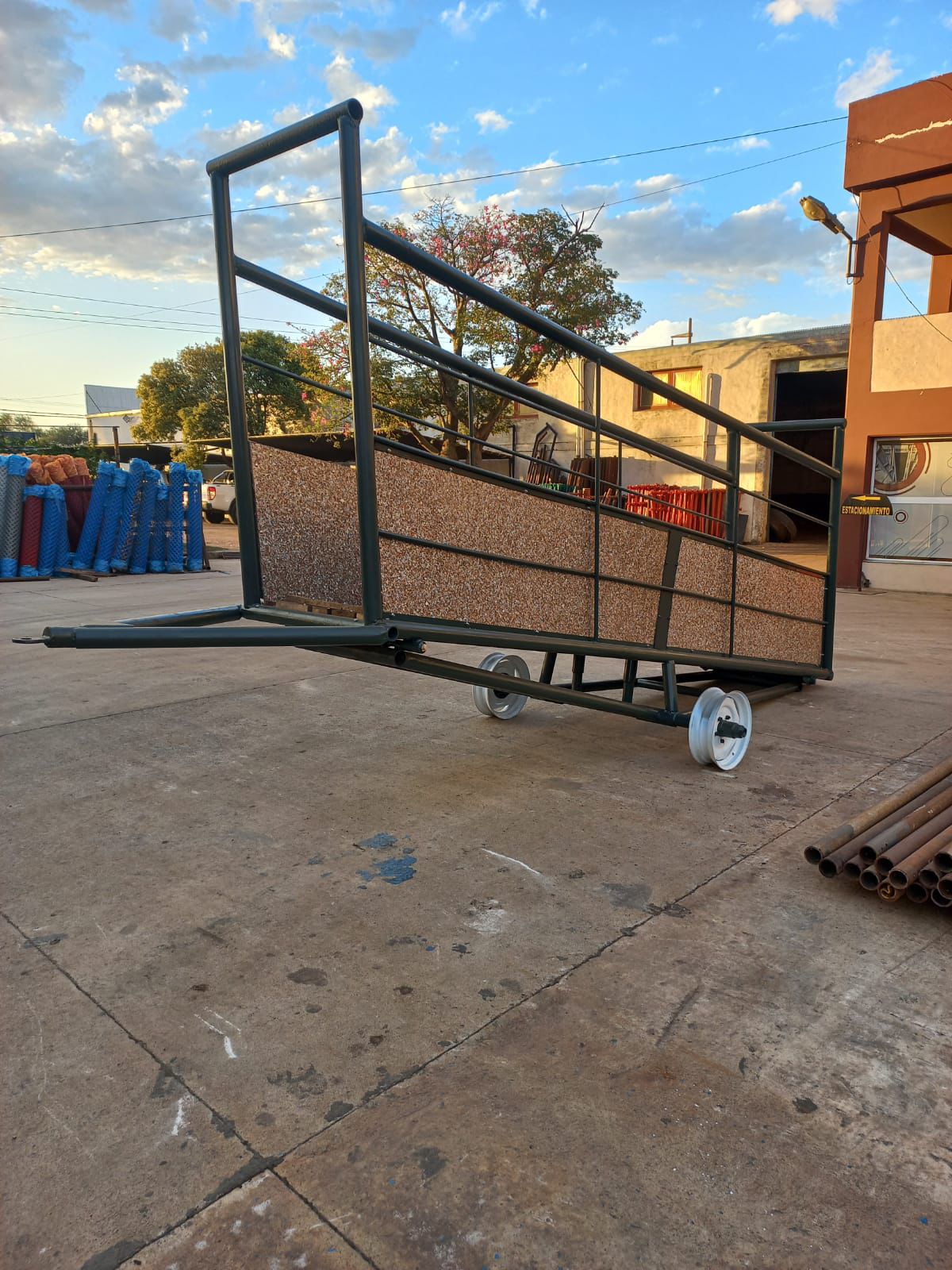 Cargador de hacienda móvil 4.5m.