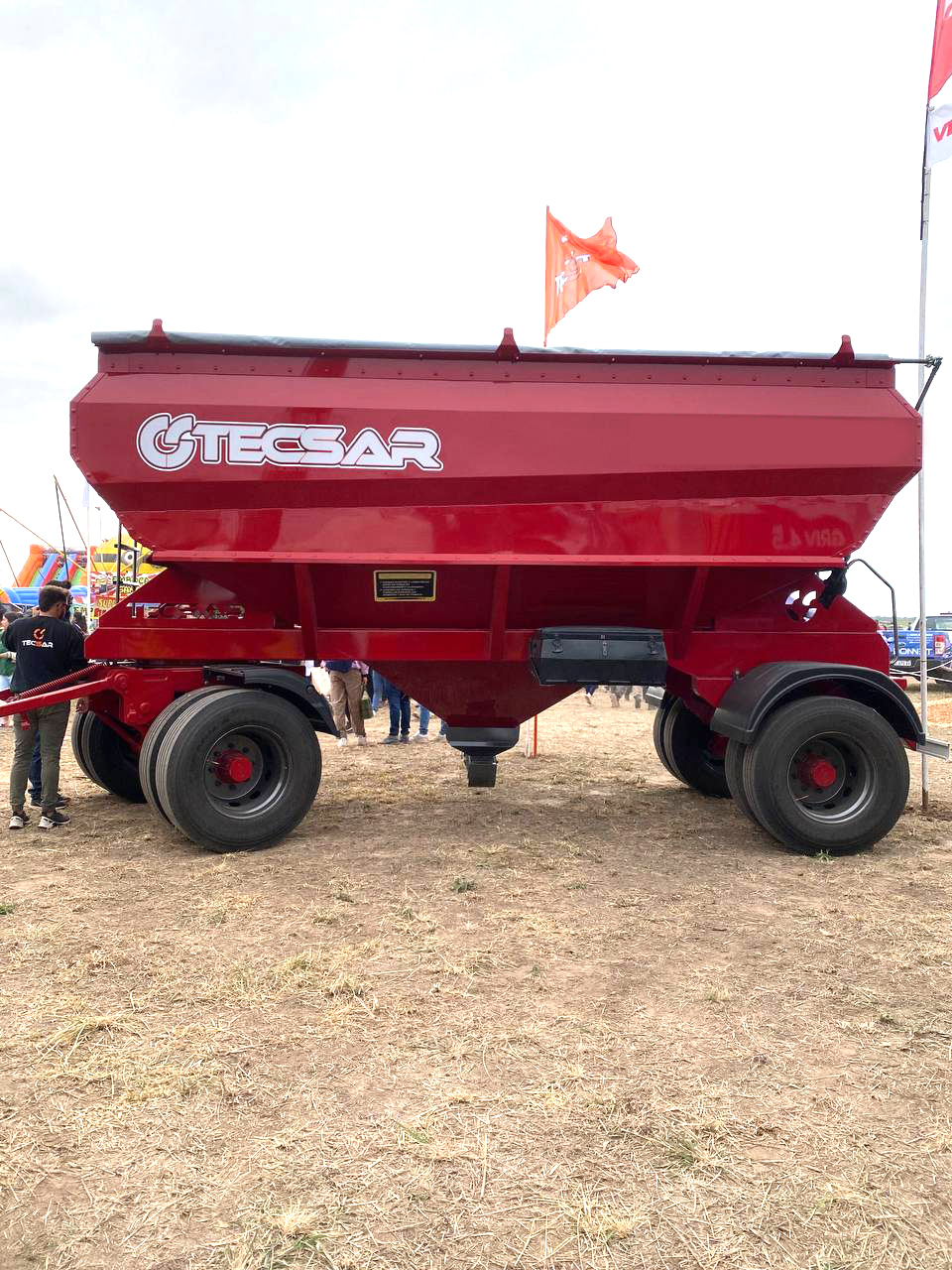 Tolva semillera Tecsar multipropósito TST 23000lts.