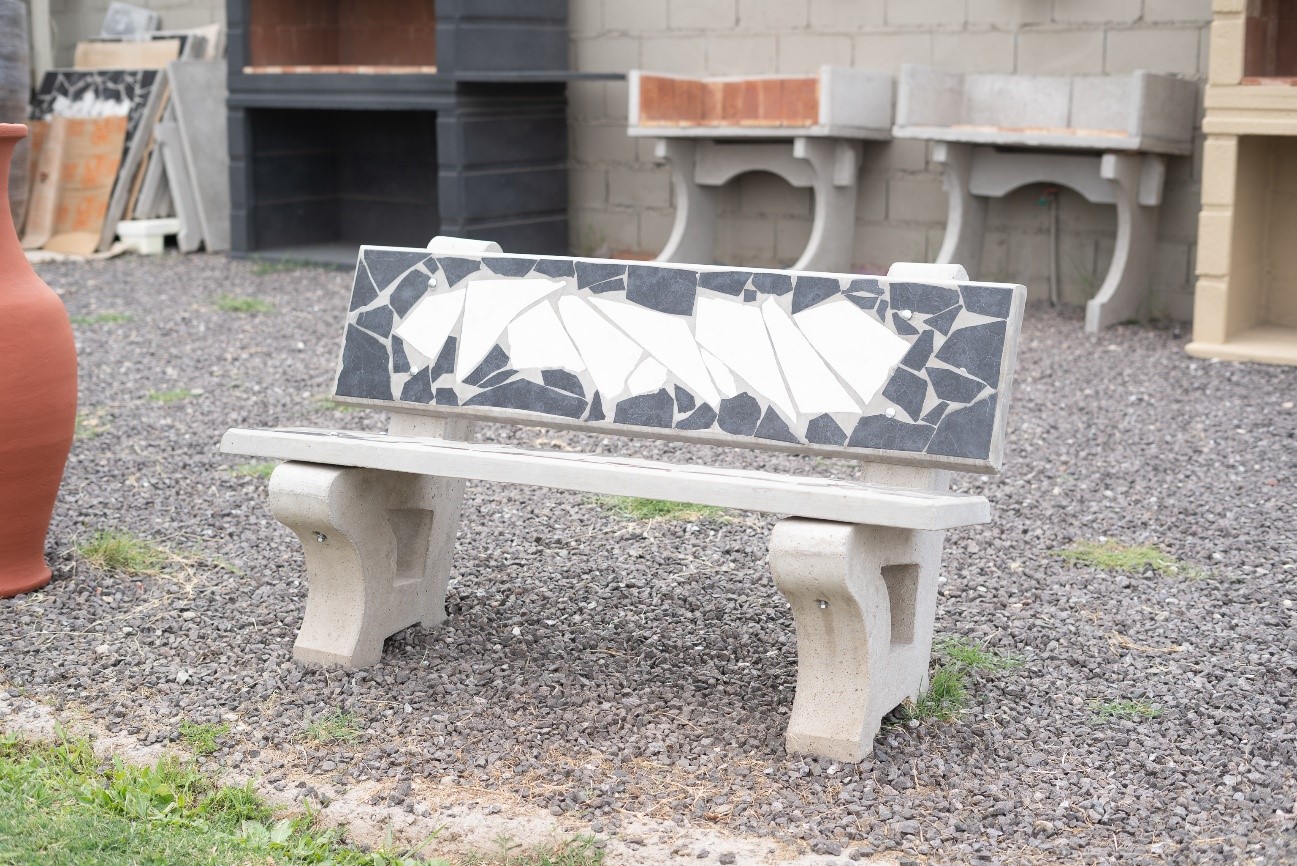 Bancos con respaldo premoldeados para jardines