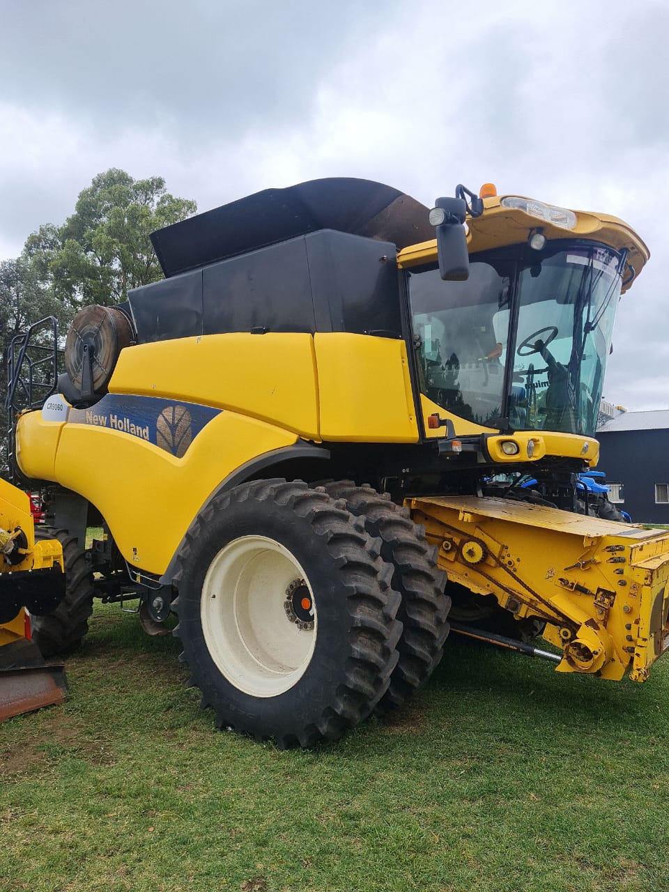 Cosechadora New Holland 9060. Año 2017