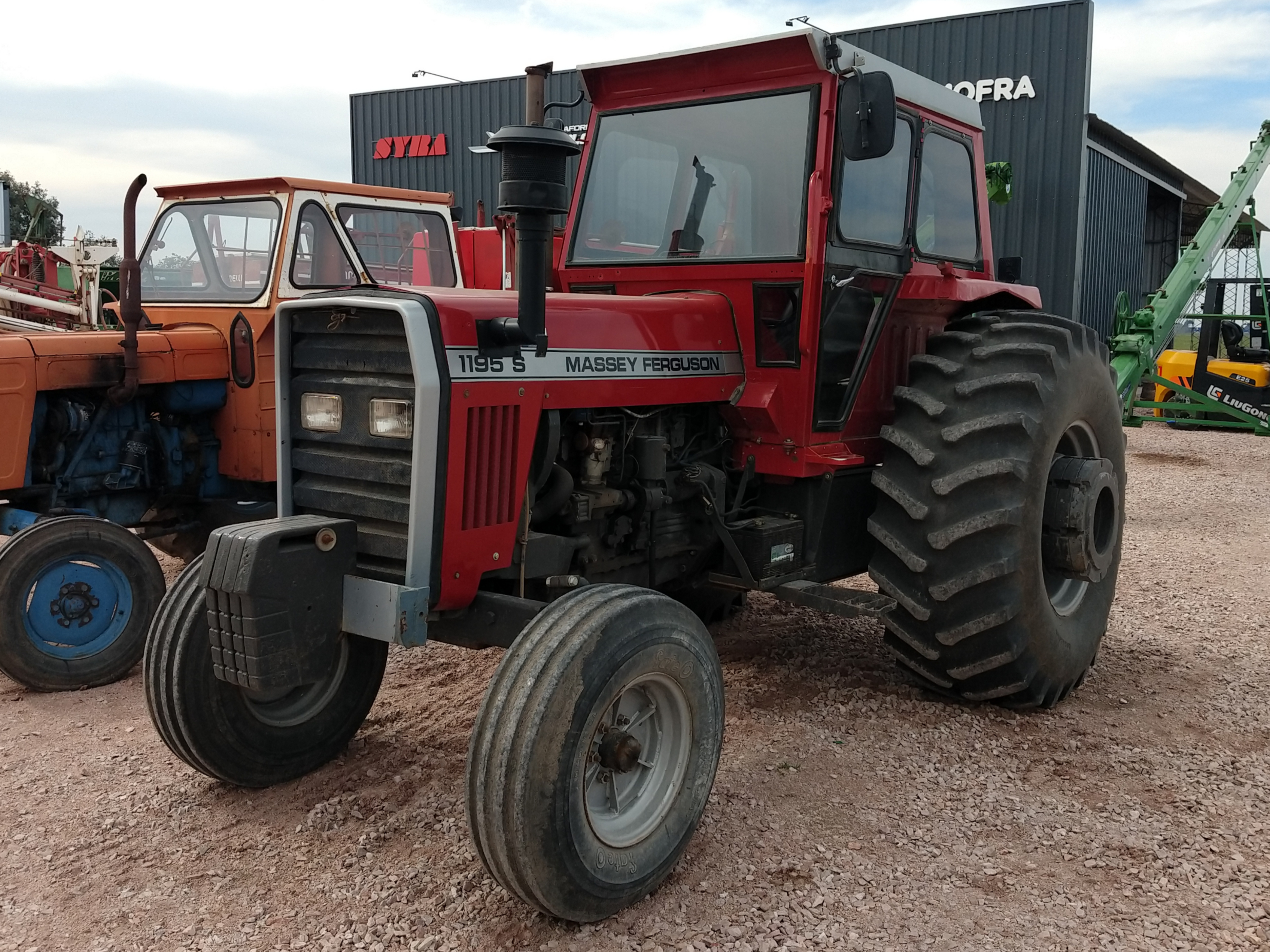 Tractor Massey Ferguson 1195S