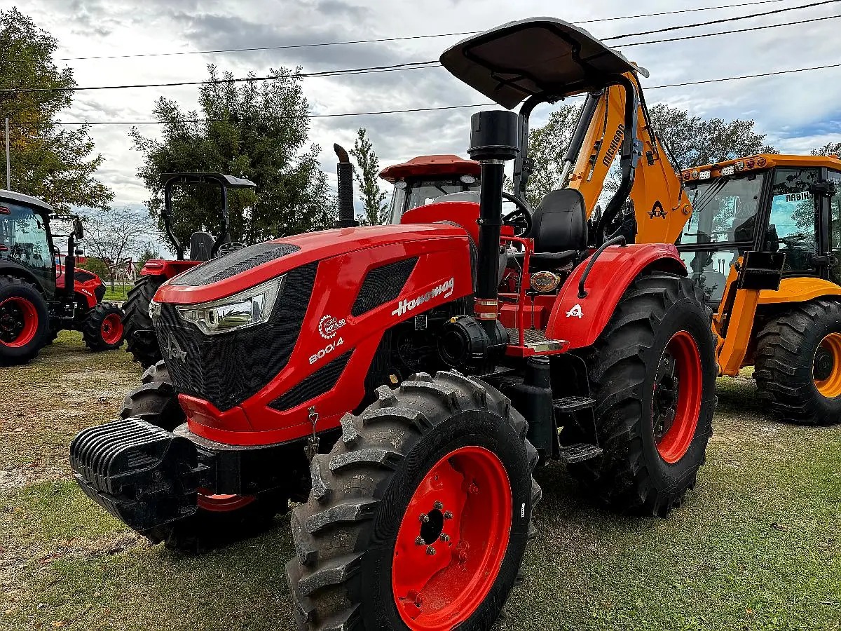 Tractor Hanomag 800/4. Año 2025